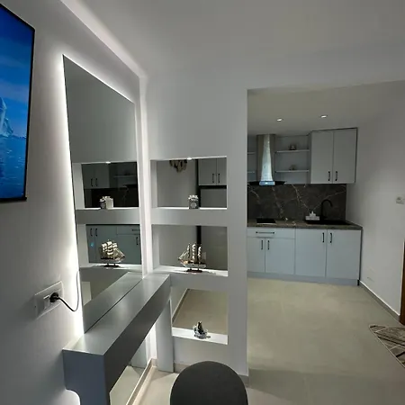 Green Cottage Vila Ksamil