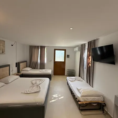 Green Cottage Vila Ksamil